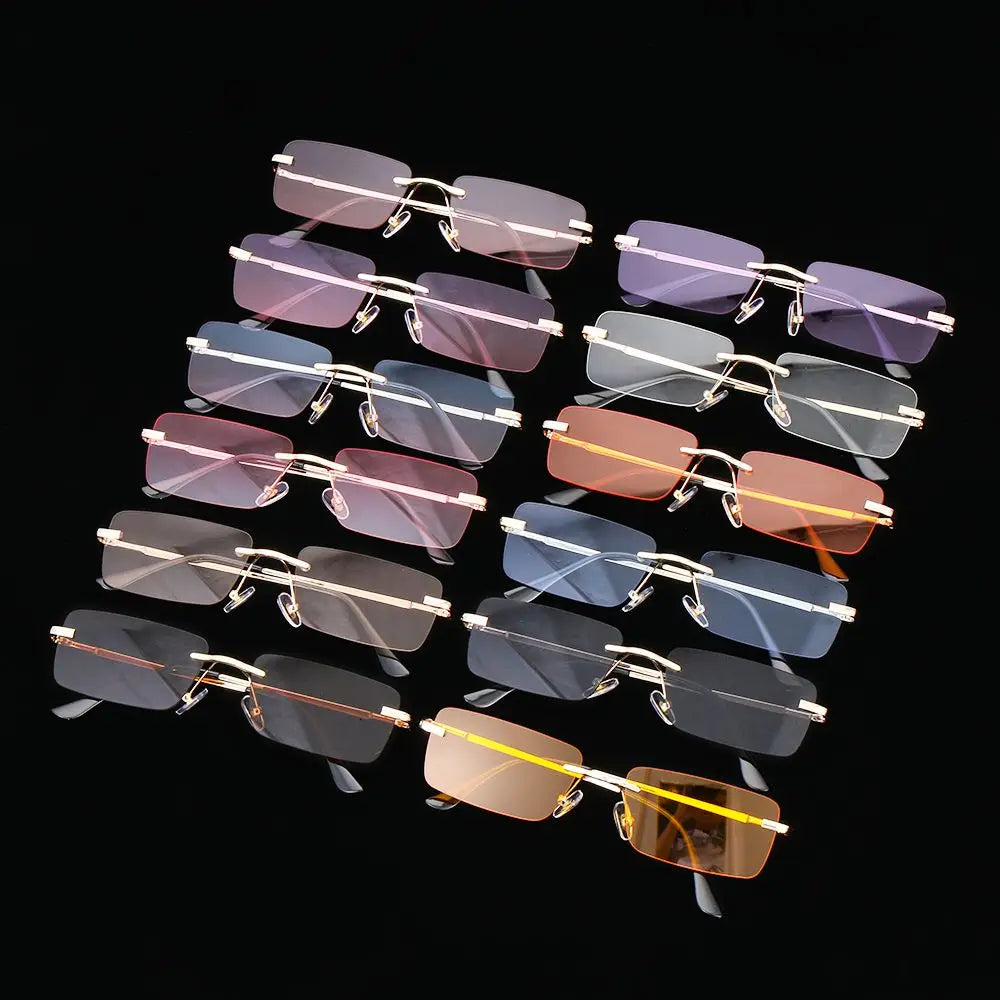 Necklaces&Sunglasses - Unisex Retro Rectangle Sunglasses with Luxury Metal Frame